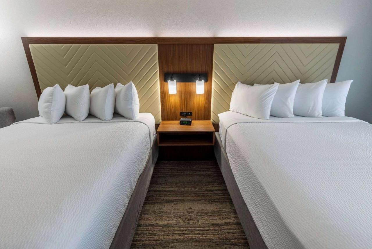 Wingate By Wyndham Lafayette Airport Hotel Екстериор снимка