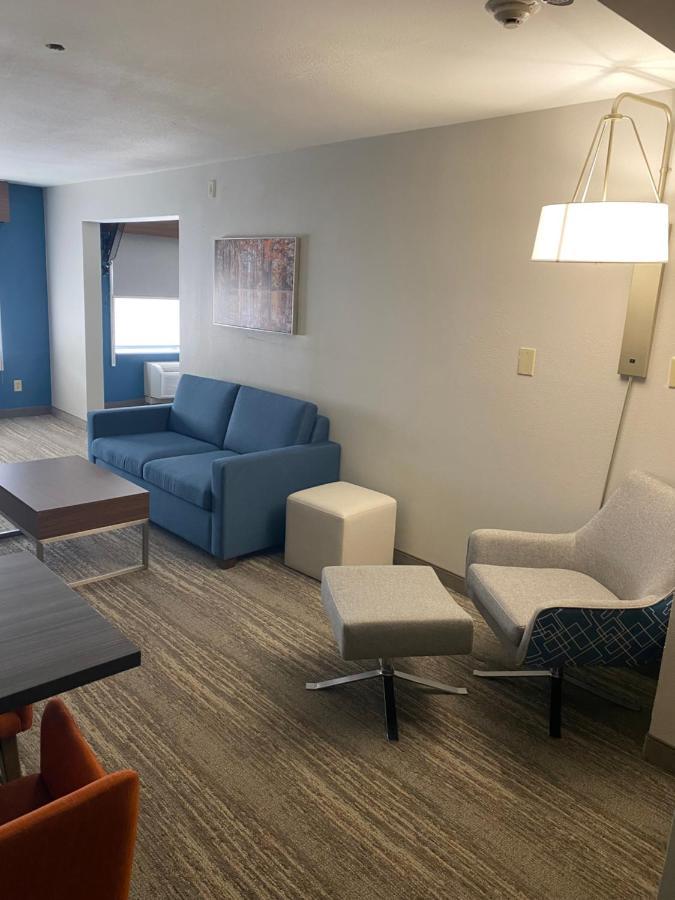 Wingate By Wyndham Lafayette Airport Hotel Екстериор снимка
